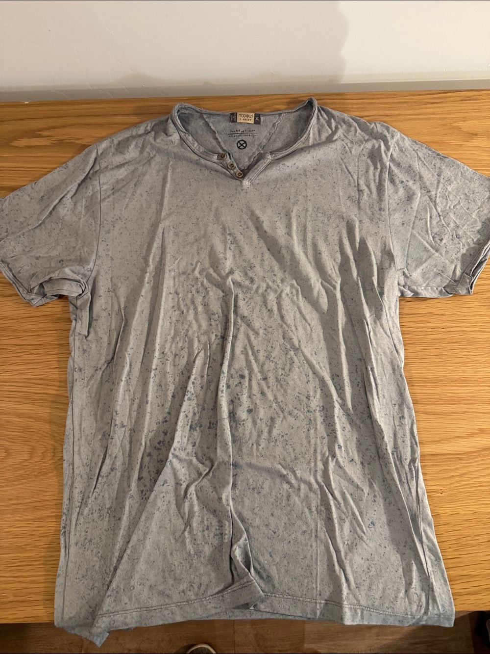 Men's Light Gray Greek Short-Sleeve Henley Tee